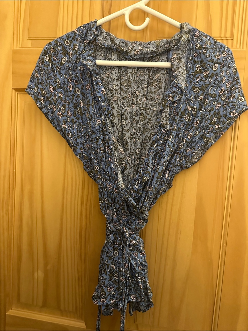 Old Navy Blue Floral Wrap Scarf